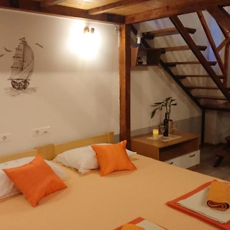 Apartment Lid Omiš Esterno foto