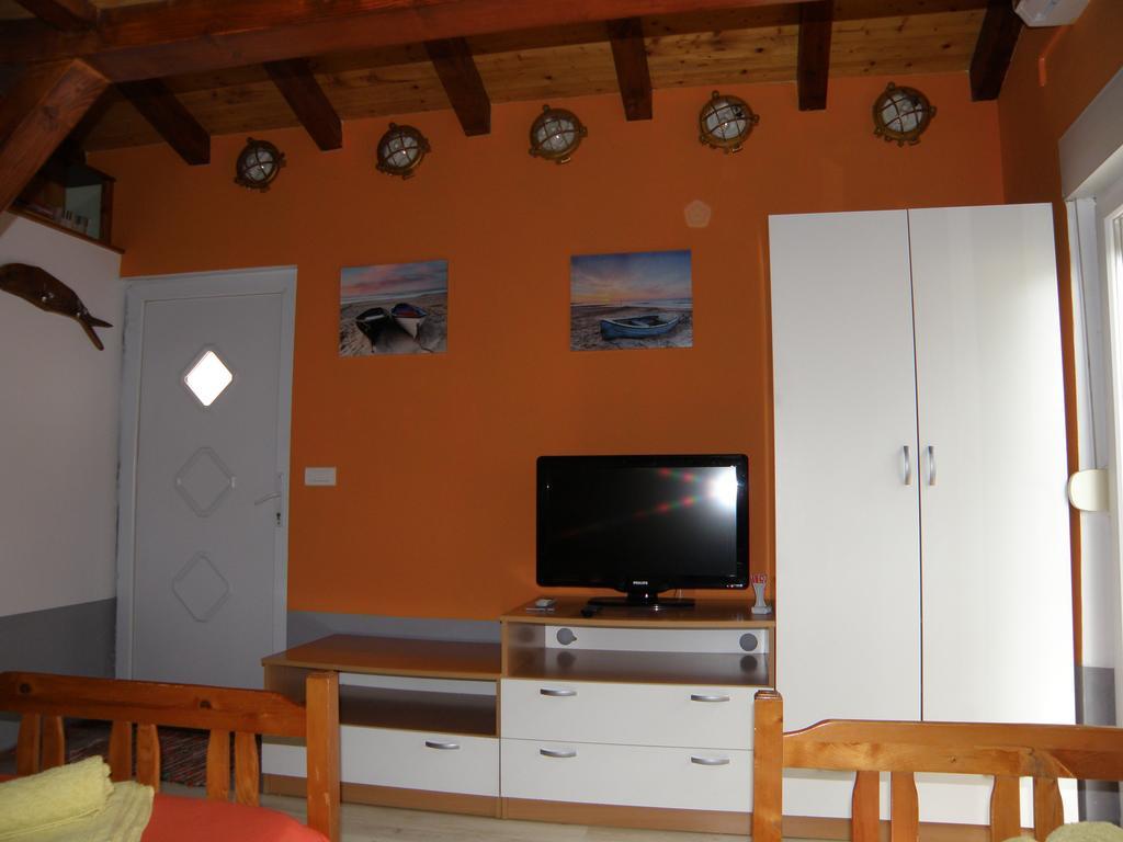 Apartment Lid Omiš Esterno foto