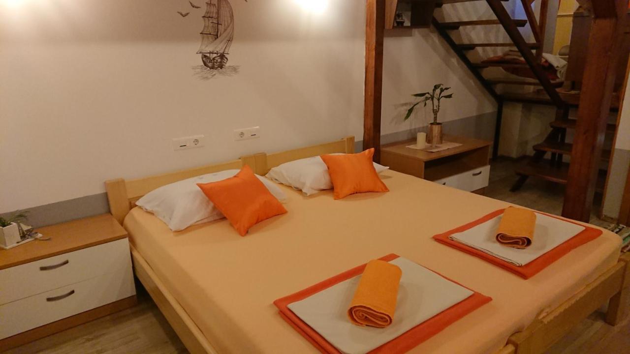 Apartment Lid Omiš Esterno foto